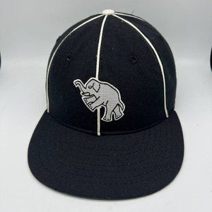 Vintage Oakland Athletics MLB Elephant Logo Size 7 Roman Hat Fitted Cap Men‎